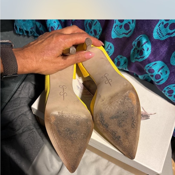 Jessica Simpson Vibrant Yellow Heels - Picture 5 of 9
